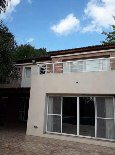 Casa Venta 4 Dormitorios , 4 Baños Y Piscina -370 Mts 2 Cubiertos- Grand Bell