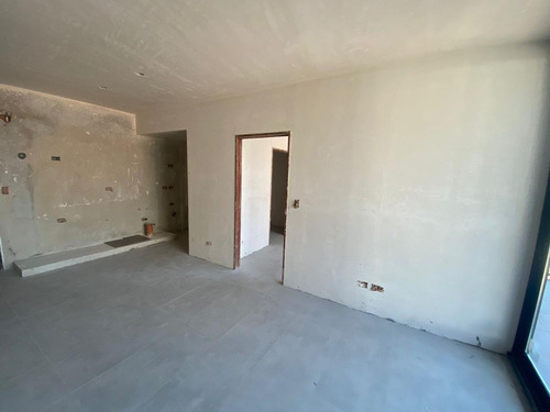 Imagen 3 de 5 de Reservado! Departamento 2 Ambientes Con Cochera Fija A Estrenar - Coghlan
