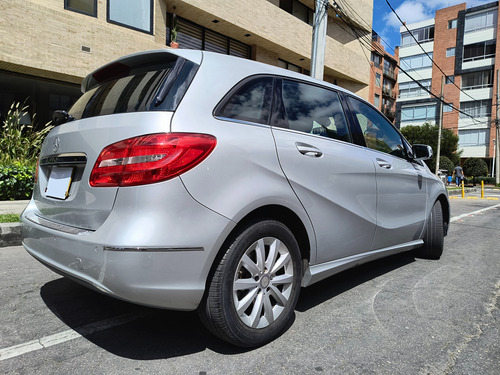 Mercedes Benz B 180