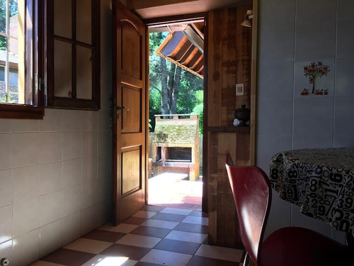 Casa En Venta - 4 Dormitorios 2 Baños - Cocheras - 660mts2 - Valeria Del Mar