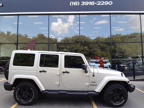 Jeep Wrangler Sahara 2011