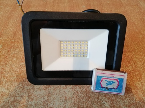 Foco Led 30w 220v {mikro.cl}