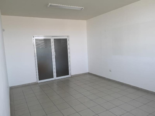 Imagen 3 de 12 de Oficina Comercial En Renta Ampl Iv Centenario