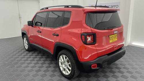 Imagen 5 de 25 de Jeep Renegade 2023 Sport 1.8