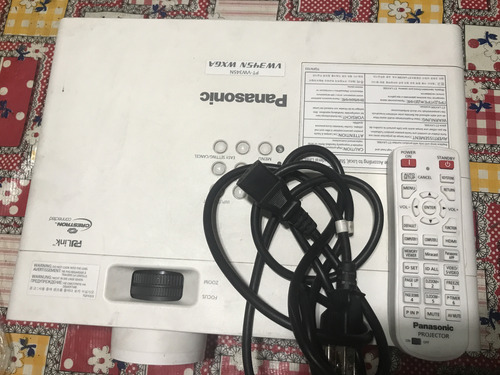 Proyector Panasonic Alta Definición, Pt-vw345nzu (Usado)