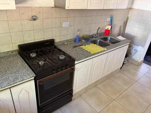 Se Vende Casona - Av. Ocampo, Zona Oeste, 7 Amb.