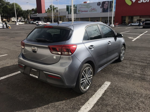 Imagen 8 de 15 de Kia Rio 5 Puertas