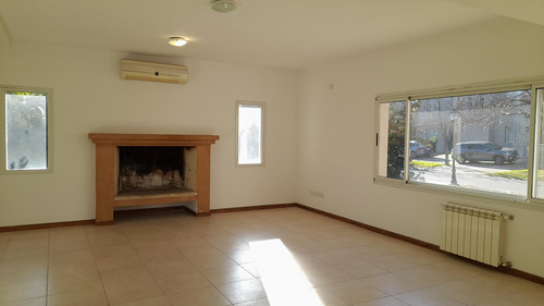 Casa En Venta En Barrio San Isidro Labrador, Villanueva, Tigre