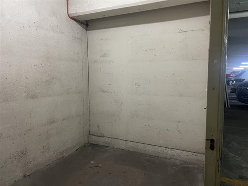 Bodega En Arriendo Barrio Financiero El Golf, Las Condes