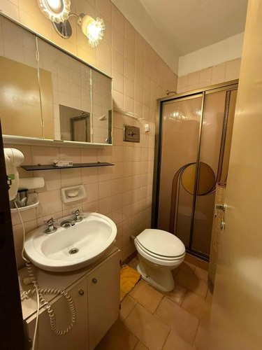 Departamento En Venta - 3 Dormitorios 2 Baños - Lanús