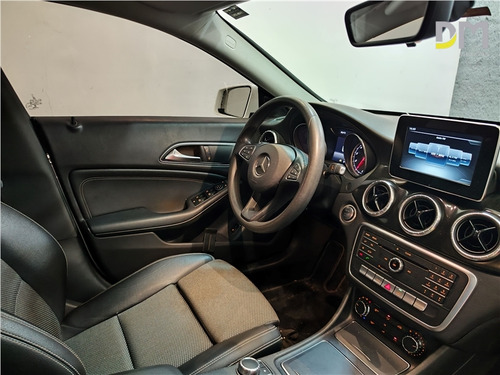 Mercedes-Benz CLA 180 1.6 CGI GASOLINA 7G-DCT