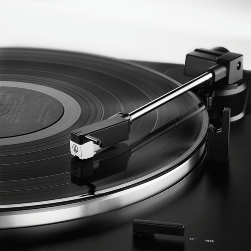Reproduce discos de vinilo Bluetooth Audio-Technica AT-LP60x-BT