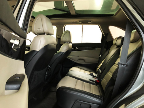 Imagem 14 de 15 de Kia Sorento Ex 3.3 V6 + Escape Inox