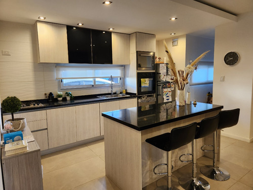Villa Belgrano Housing Duplex En Venta 3 Dormitorios