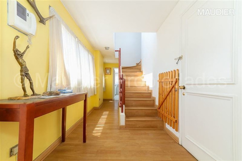 Departamento En Venta De 2 Dorm. En Las Condes