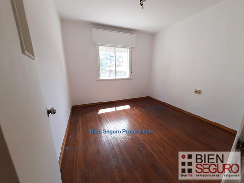Apartamento De 3 Dormitorios En Alquiler En El Centro