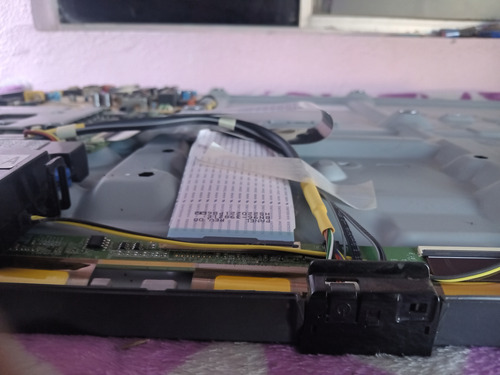 Pantalla Samsung Un43au7000f, Elige Fuente O Main. (Usado)
