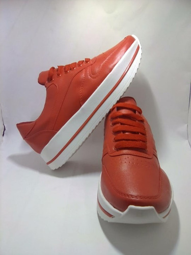 tenis de plataforma rojos