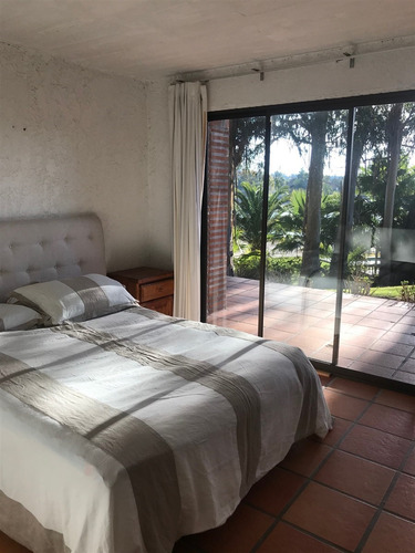 Gran Sitio C/ 2 Casas Ambas C/ Orilla De Lago Y Embarcadero