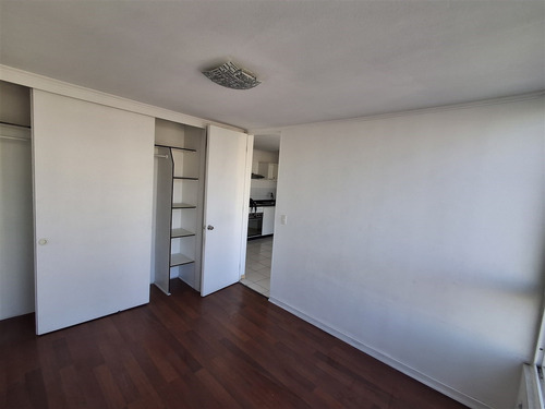 Departamento En Venta De 2 Dorm. En Santiago