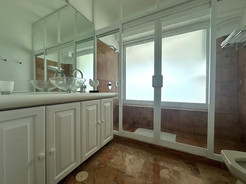 Departamento En Venta En Cancún En Residencial Del Mar Con Alberca Privada: