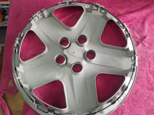 Tapón Copa Polvera De Ford Focus Rin 16 (Usado)