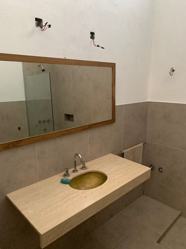 Imagen 7 de 18 de Casa En Venta Sobre Esquina En Calle 26 Y Diagonal 93