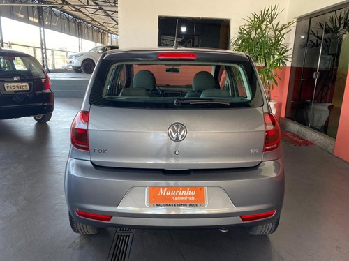 Imagem 5 de 9 de Volkswagen Fox 1.6 Mi 8v 2012