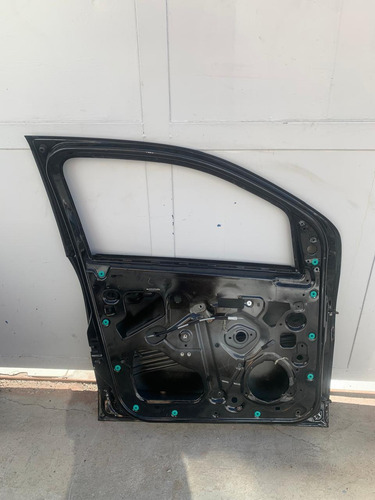 Porta Dianteira Esquerda Fiat Mobi 2017 18 19 21 2023 24 #mc (Usado)
