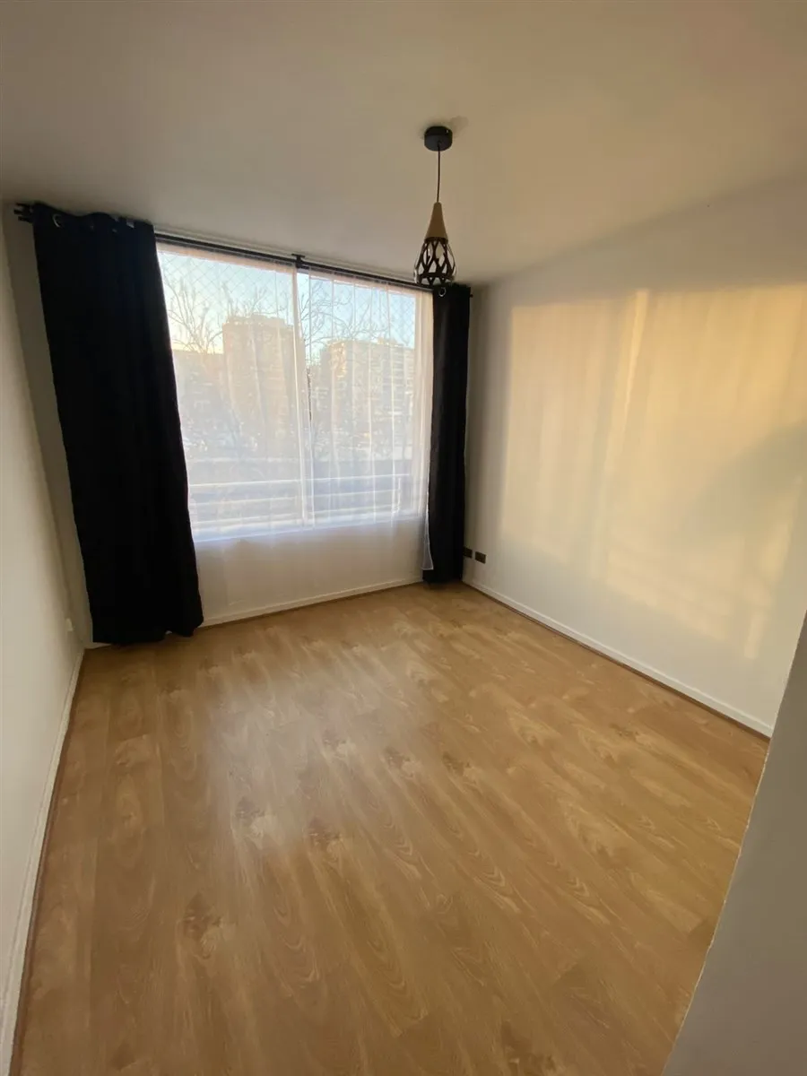 Imagen 2 de 12 de Departamento En Arriendo De 1 Dorm. En Santiago