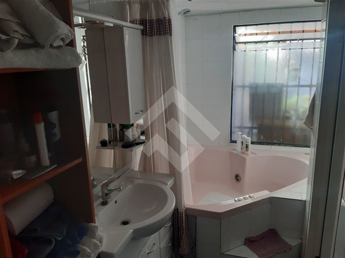 Imagen 8 de 15 de Casa En Venta De 3 Dorm. En Las Condes