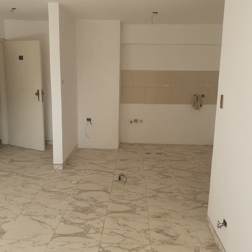 Imagen 8 de 10 de Apartamento A Estrenar