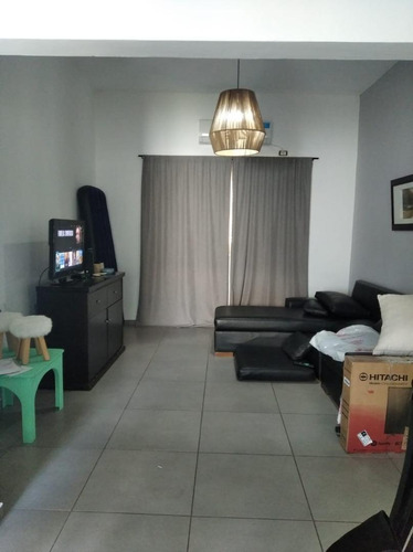 Imagen 3 de 19 de Casa Totalmente Reciclada, 2 Dormitorios, Garaje, Patio.