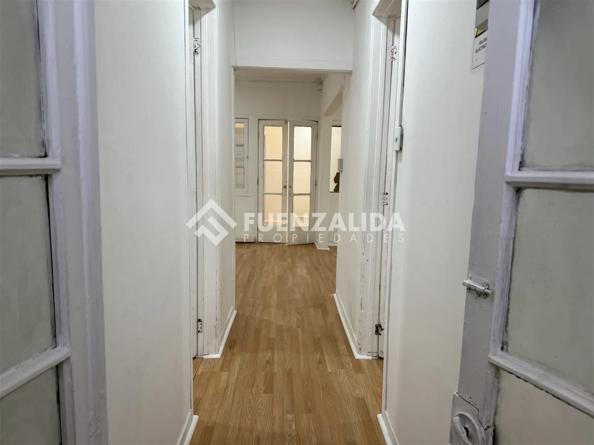 Imagen 5 de 18 de Casa En Venta De 5 Dorm. En Santiago
