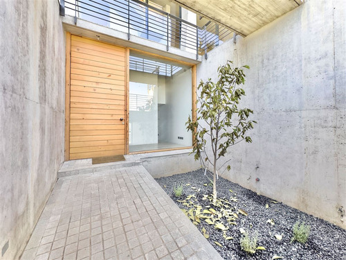 Nueva, En Condominio: Santa María De Manquehue
