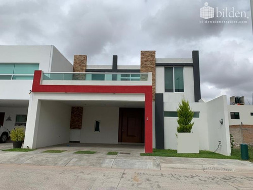 Imagen 1 de 12 de Casa Sola En Venta Victoria De Durango Centro
