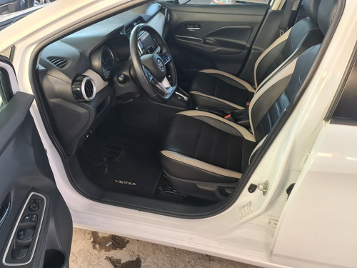 Imagen 8 de 15 de Nissan Versa Platinun