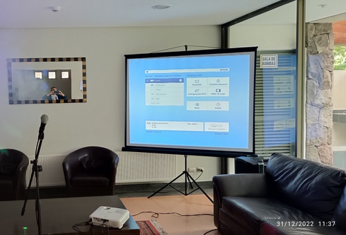 Arriendo Proyector Data Show Iluminación Karaoke