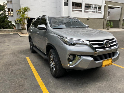 Toyota Fortuner 2019 2.7l Mid