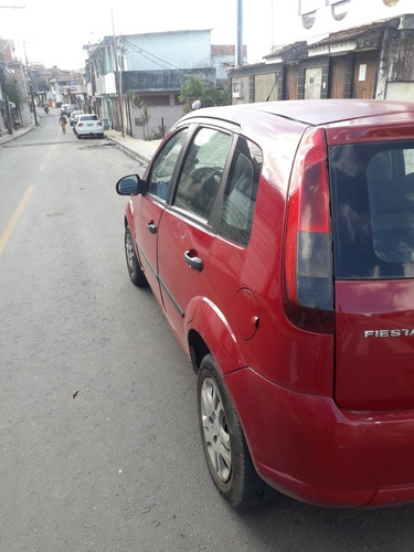 Imagem 5 de 7 de Ford Fiesta 2004 1.0 Personnalité 5p