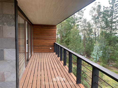 Casa En Venta De 3 Dorm. En Pichilemu