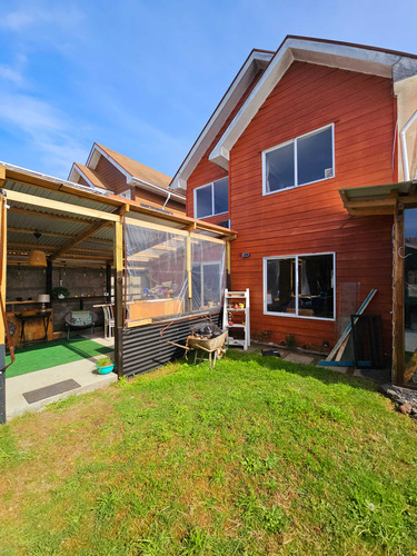 Casa Con Excelente Ubicación Puerto Varas (90576)