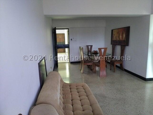 Apartamento En Alquiler En Zona Este De Barquisimeto A Poco Metros De Sambil, Amoblado. 