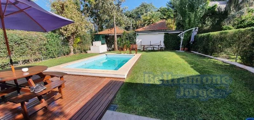 Excelente Casa De 3 Dormitorios En Venta En La Florida. Gran Jardín, Piscina Y Vista Parcial Río.