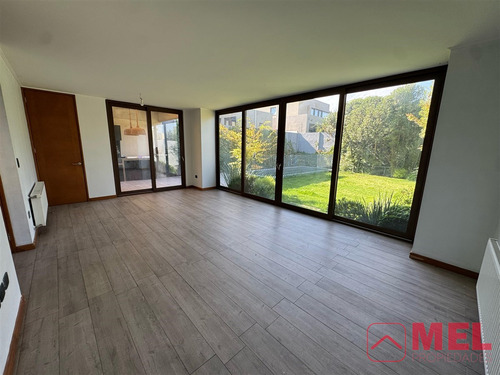 Casa En Arriendo De 3 Dorm. Mas Serv Piedra Roja En Chicureo