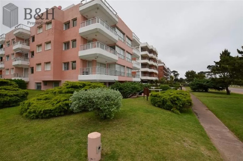 Apartamente Fte Al Mar Alquila Consulte