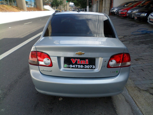 Imagem 4 de 9 de Chevrolet Classic 1.0 Ls 2011/2012