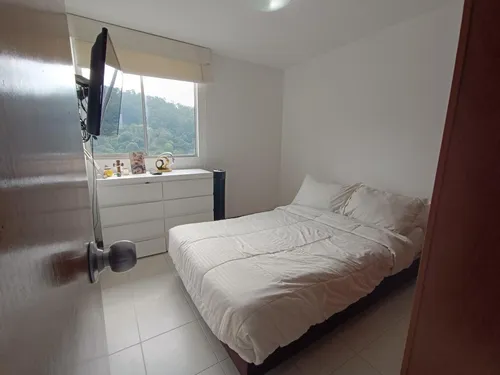 Apartamento En Venta En Los Colores. Cod V12009