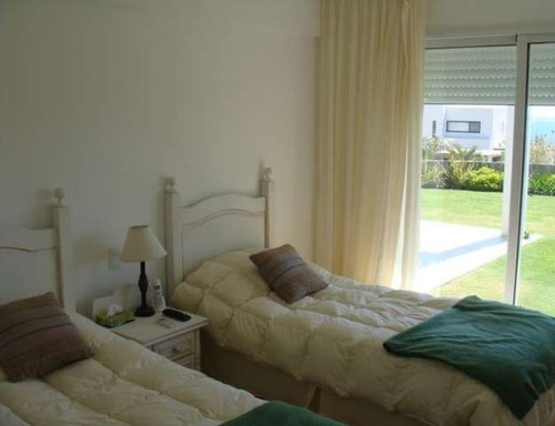 Venta De Apartamento 3 Dormitorios En Lomo De La Ballena