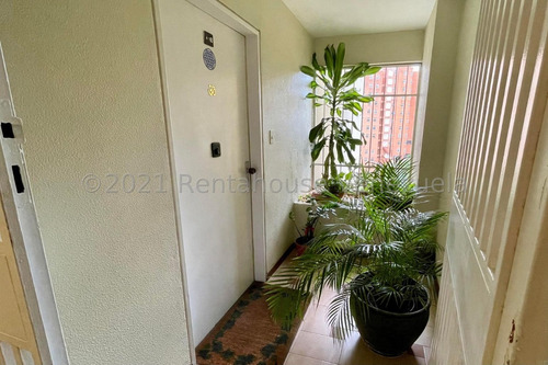 Imagen 19 de 30 de La Esmeraldas Apartamento En Venta 22-10811
